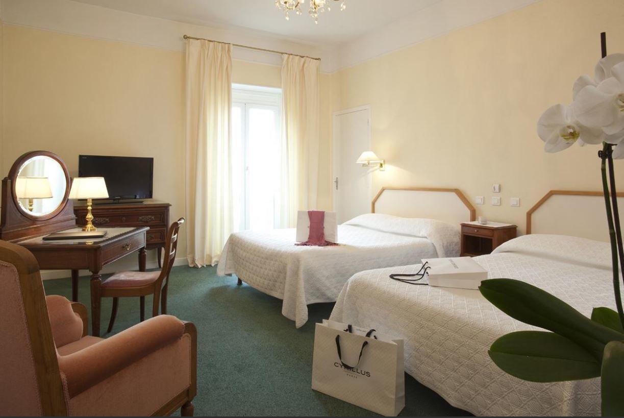 Logis Hotel Royal Saint-Mart 호와야 외부 사진