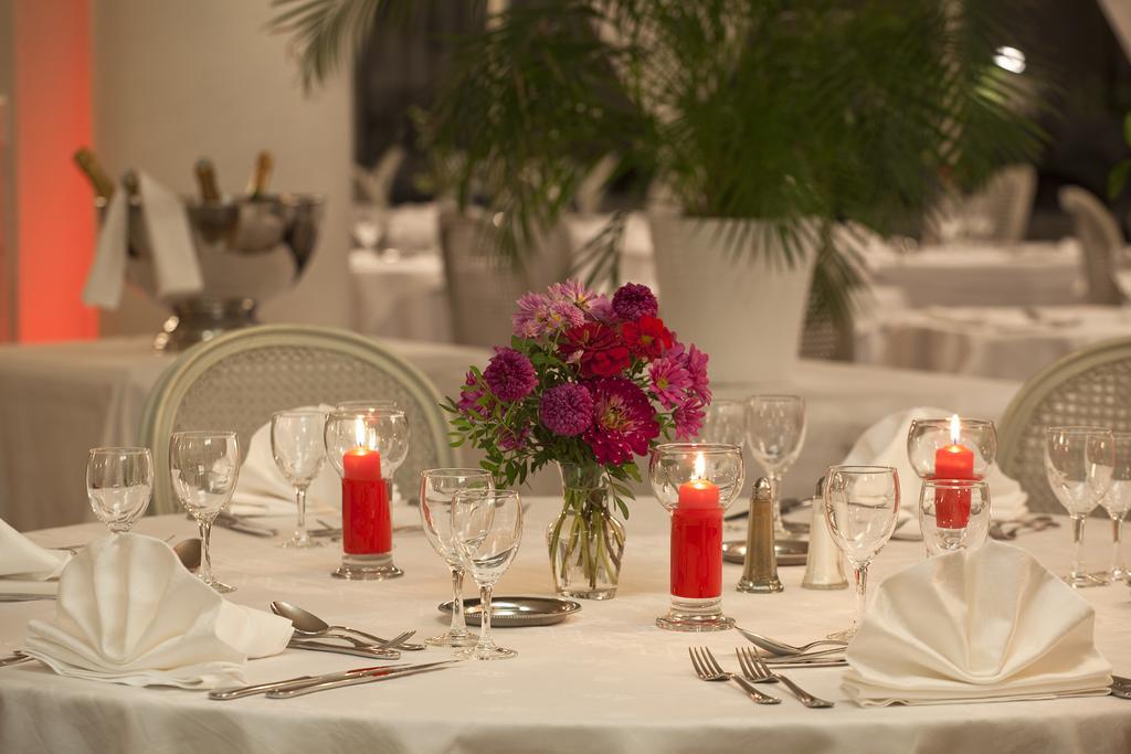 Logis Hotel Royal Saint-Mart 호와야 외부 사진