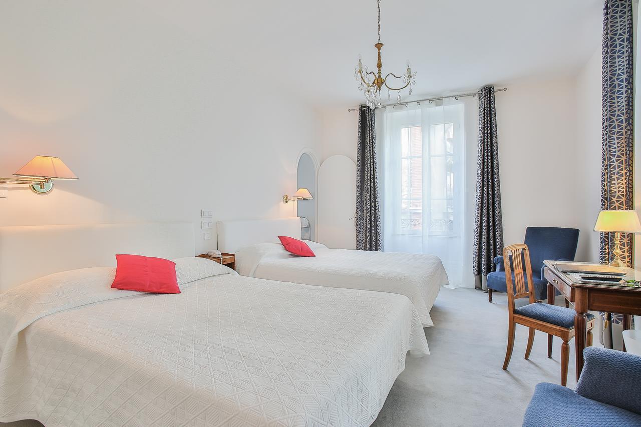 Logis Hotel Royal Saint-Mart 호와야 외부 사진