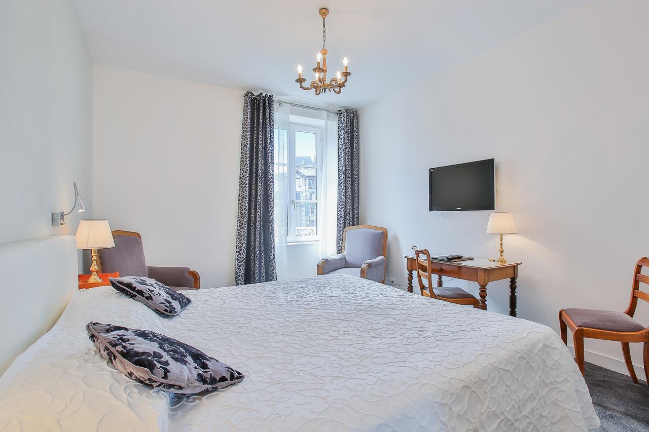 Logis Hotel Royal Saint-Mart 호와야 외부 사진