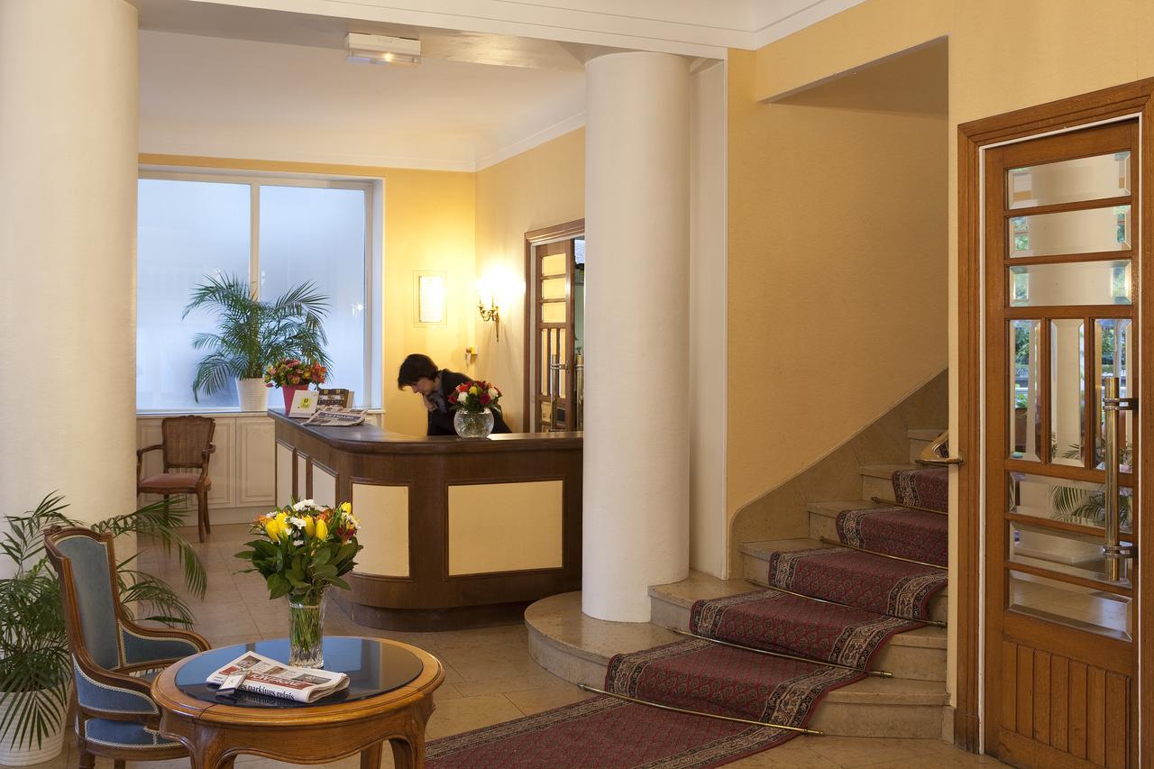 Logis Hotel Royal Saint-Mart 호와야 외부 사진